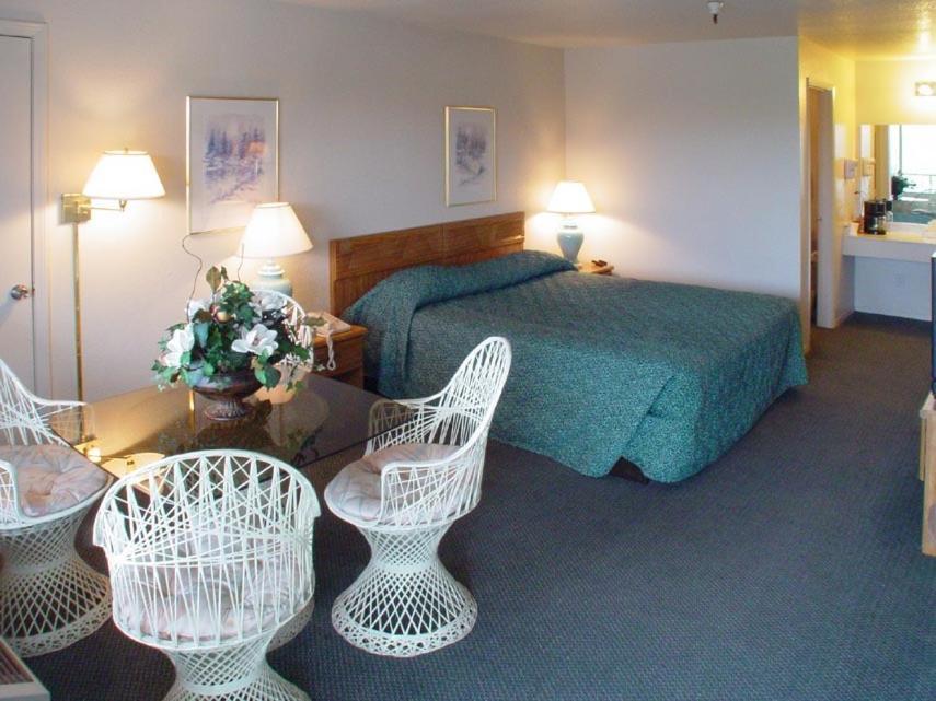 Applegate Inn Atwater Room photo